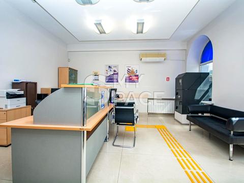 комерційна за адресою Джона Маккейна вул. (Івана Кудрі), 37