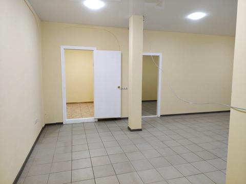 комерційна за адресою Заозерна вул., 17