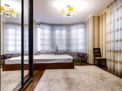 будинок за адресою Тодося Осьмачки вул. (Горького), 1