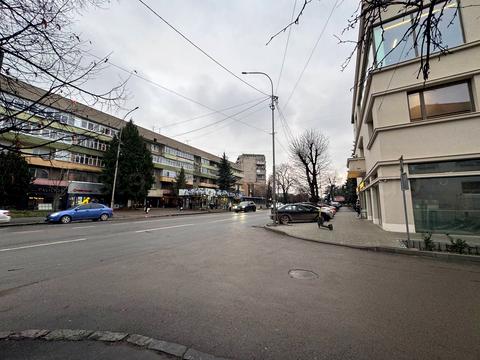 комерційна за адресою Івана Чендея вул., 42