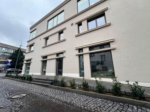 комерційна за адресою Івана Чендея вул., 42