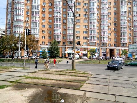 комерційна за адресою Київ, Левка Лук'яненка вул. (Маршала Тимошенка), 21к8