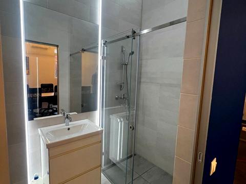 комерційна за адресою Сім'ї Стешенків вул. (Тимофія Строкача), 9а