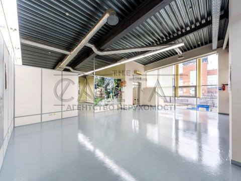 комерційна за адресою Петропавлівська вул., 4