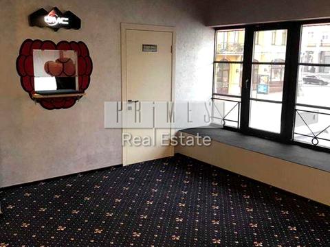 комерційна за адресою Бессарабська пл., 2