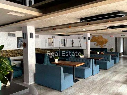 комерційна за адресою Бессарабська пл., 2