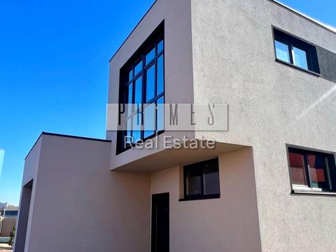 дом по адресу Барвинковая ул.