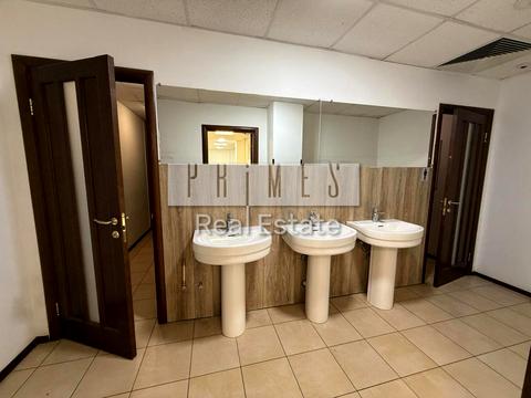 комерційна за адресою Басейна вул., 1-3/2А