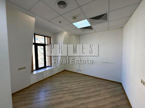 комерційна за адресою Басейна вул., 1-3/2А