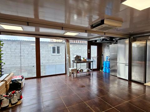 коммерческая по адресу Степана Бандеры просп. (Московський), 30