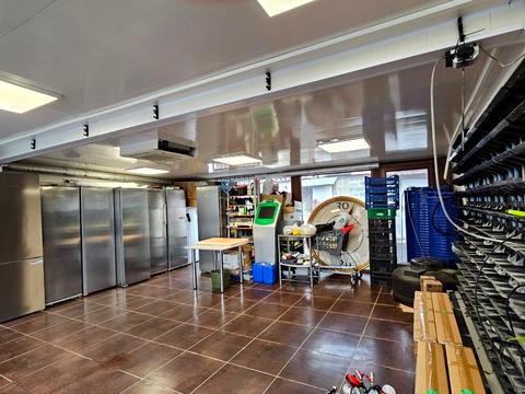 коммерческая по адресу Степана Бандеры просп. (Московський), 30