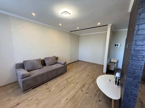 квартира за адресою Льва Ландау просп. (50-річчя СРСР), 52-А