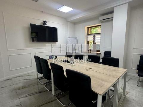 комерційна за адресою Київ, Жилянська вул., 97