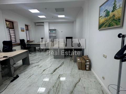 комерційна за адресою Київ, Жилянська вул., 97