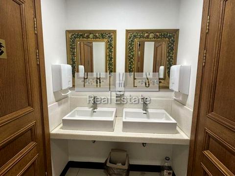 комерційна за адресою Київ, Жилянська вул., 97