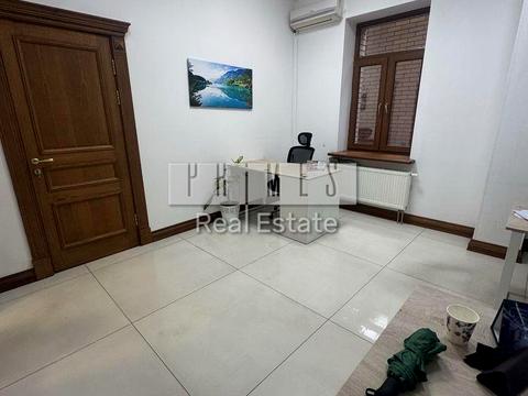 комерційна за адресою Київ, Жилянська вул., 97