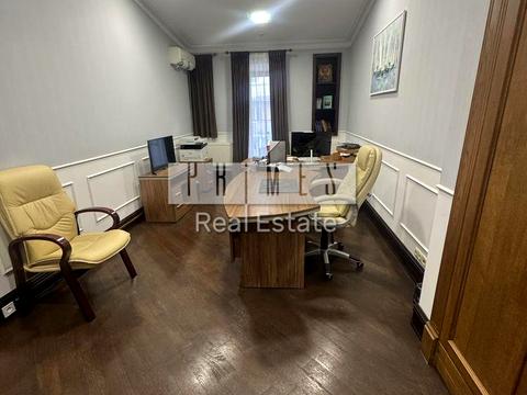 комерційна за адресою Київ, Жилянська вул., 97