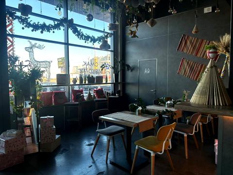 комерційна за адресою Одеська вул., 20