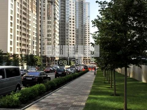 паркоместо по адресу Андрея Верхогляда ул. (Михайла Драгомирова), 3