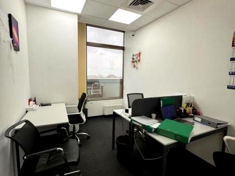 комерційна за адресою Богдана Хмельницького вул., 21