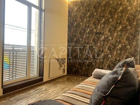 дом по адресу Євгена Чікаленко вул.