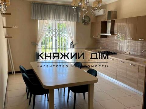 будинок за адресою Віктора Швеця вул. (Шляхова), 1