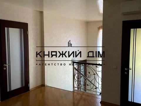 будинок за адресою Віктора Швеця вул. (Шляхова), 1