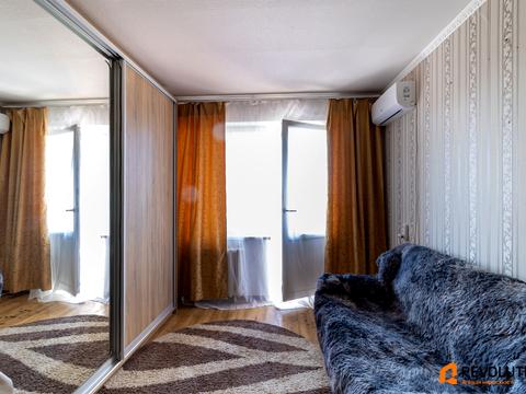 квартира за адресою Космонавта Поповича вул. (Космонавта Волкова), 8