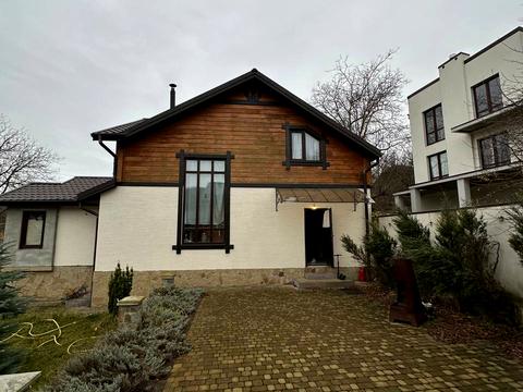 будинок за адресою с. Бережани, Долинівка, 2