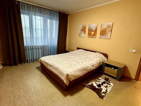 квартира за адресою Михайла Лушпи просп., 22