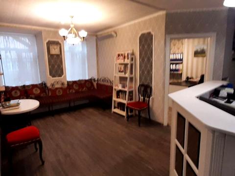 комерційна за адресою Кудрявська вул., 3/5