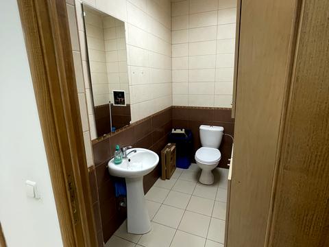 комерційна за адресою Хорива вул., 1А