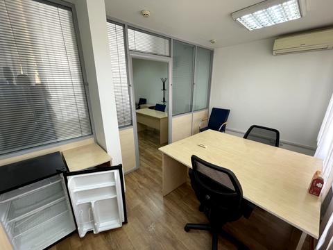 комерційна за адресою Хорива вул., 1А