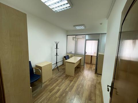 комерційна за адресою Хорива вул., 1А