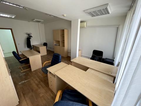 комерційна за адресою Хорива вул., 1А