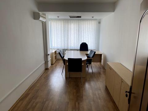 комерційна за адресою Хорива вул., 1А