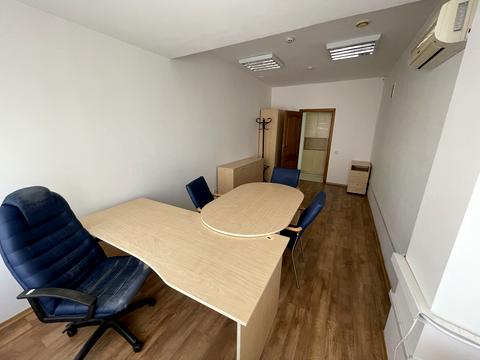 комерційна за адресою Хорива вул., 1А