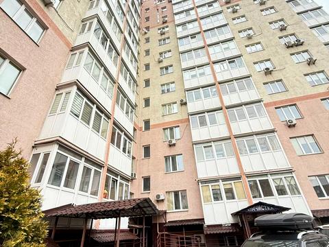 комерційна за адресою Академіка Амосова вул., 22