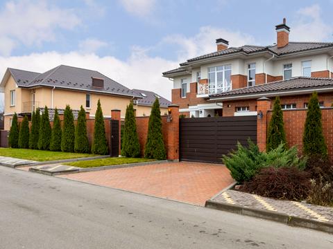 будинок за адресою с. Петропавлівська борщагівка, Харківська вул.