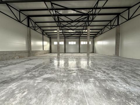 комерційна за адресою Білогородська вул., 6