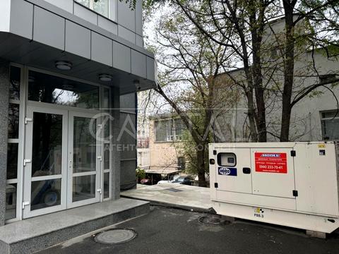 комерційна за адресою Казарменна, 4г