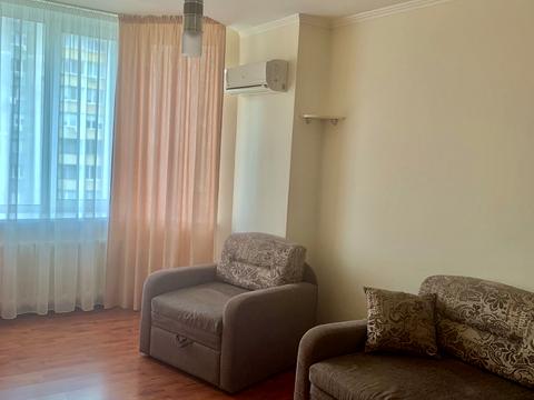 квартира за адресою Анни Ахматової вул., 35-А