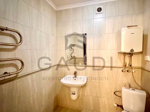 комерційна за адресою Спаська вул., 55