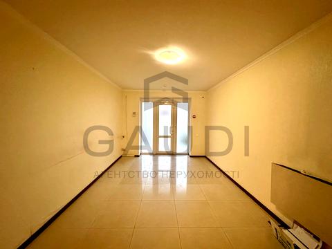 комерційна за адресою Спаська вул., 55