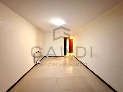 комерційна за адресою Спаська вул., 55