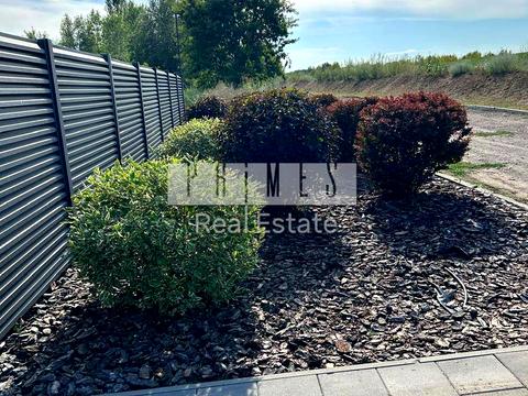 будинок за адресою с. Нові Безрадичі, Сонячна вул.