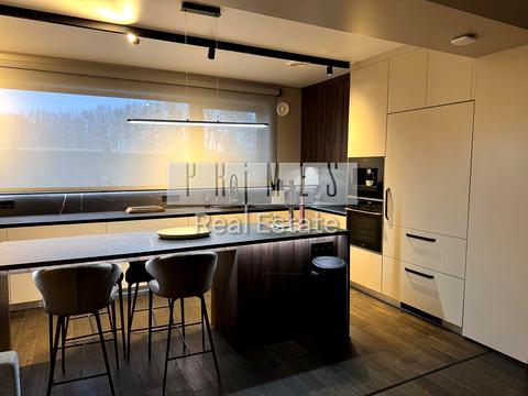 будинок за адресою с. Нові Безрадичі, Сонячна вул.