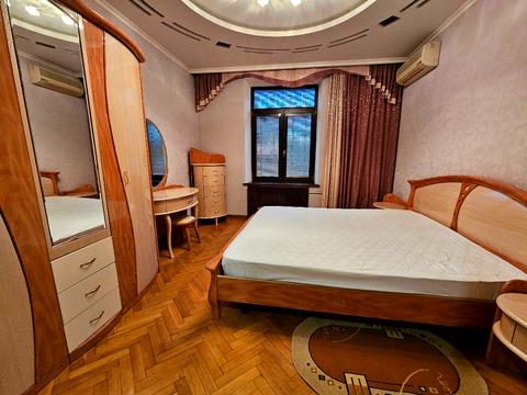 квартира за адресою майдан Конституції пл., 2/2