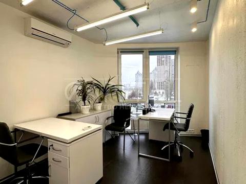 комерційна за адресою Київ, Соборності просп. (Возз'єднання), 30-А