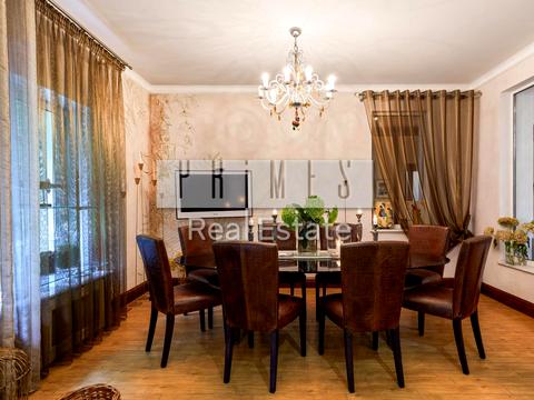 будинок за адресою Грушевського вул.